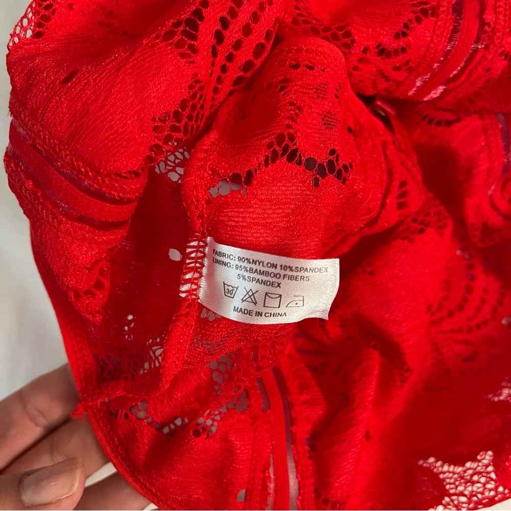 Red lace crisscross removable pads teddy bodysuit - Picture 5 of 11